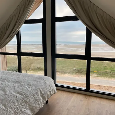 Architect-designed With Sea View