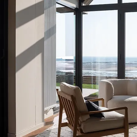 Apartment Architect-designed With Sea View