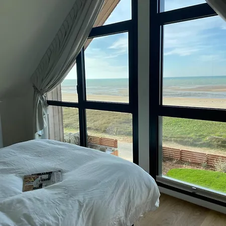 Architect-designed With Sea View Apartman *